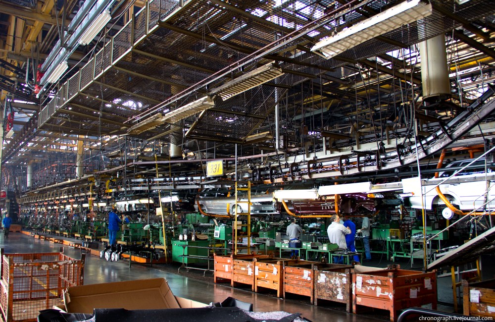 The conveyor manufactures the Lada-Samara model.
