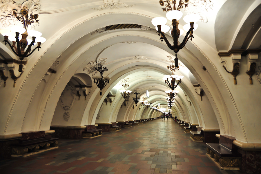Arbatskaya station was opened on April 5 1953. Earlier the line Ploshchad Revolutsii – Kievskaya lie...