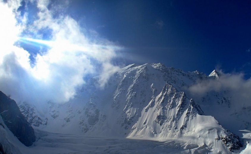 This mountain is also in the Kabardino-Balkaria Republic. Its routes are extremely difficult, danger...